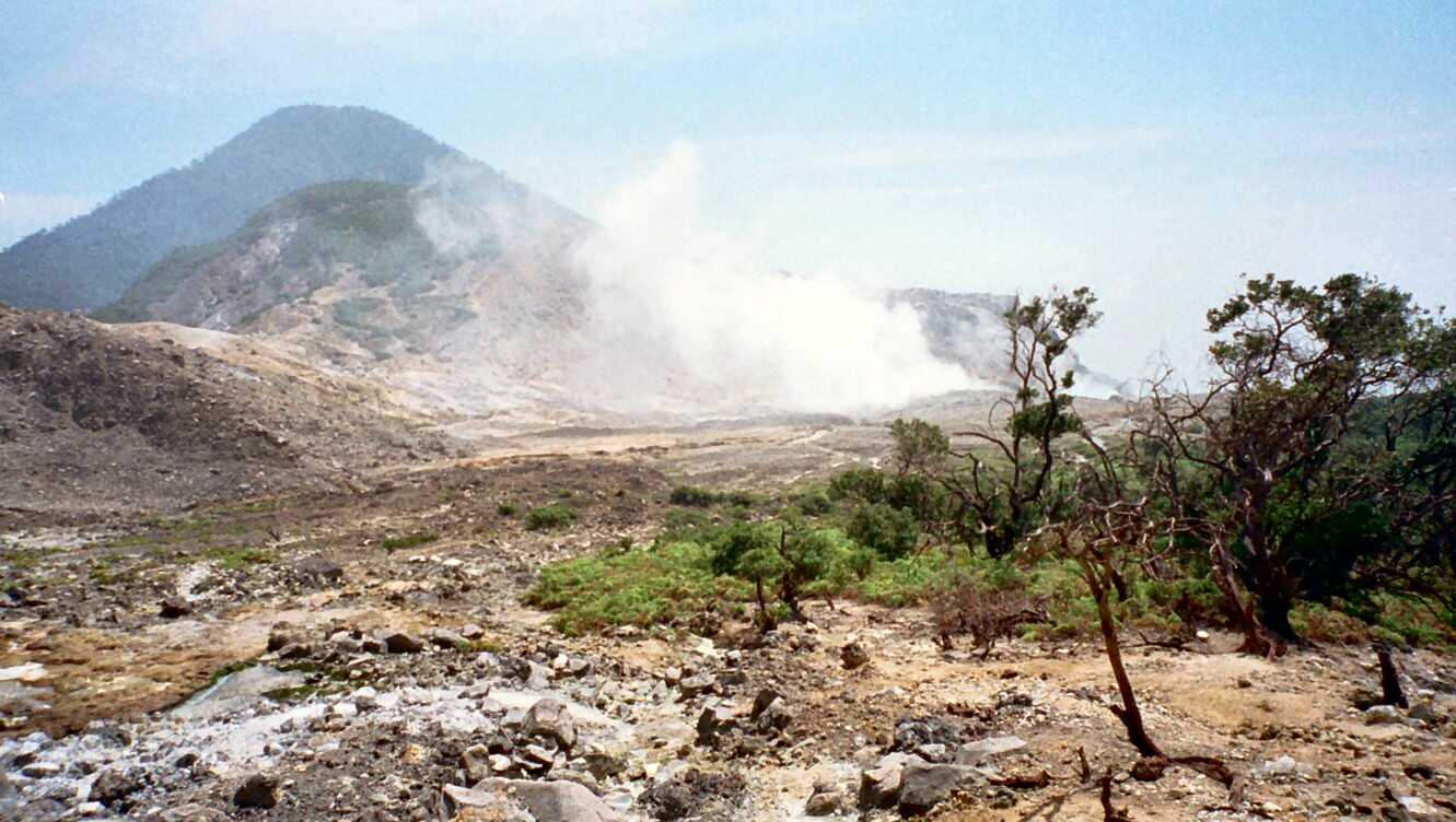 Sejarah Letusan Gunung Pandayan Garut