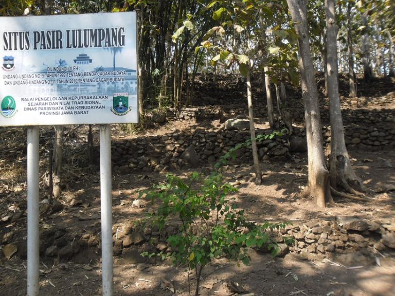 Situs Pasir Lulumpang, Jejak Peninggalan Megalitikum Pertama di Garut