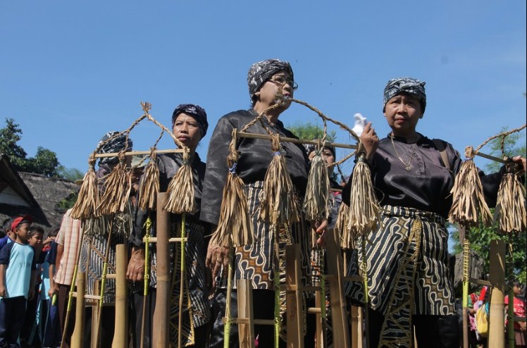 Kesenian Angklung Buncis, Tradisi Mapag Panganten Sunat dari Kecamatan Tarogong