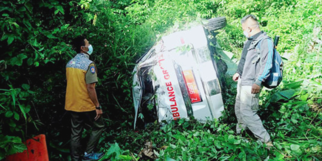Ambulans Terperosok ke Jurang 60 Meter di Garut, Sopir Bertahan Semalaman