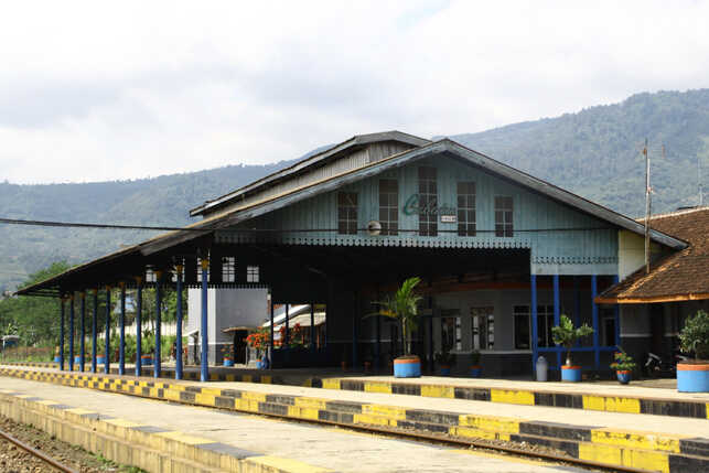 Sejarah Stasiun Cibatu