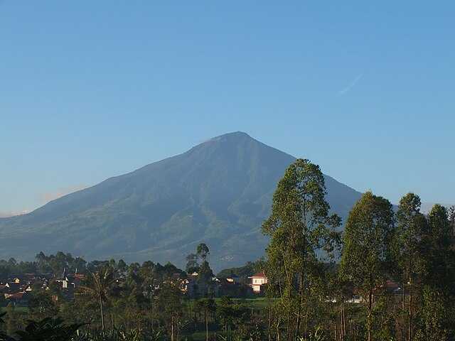 5 Rekomendasi Tempat Wisata di Sekitar Garut Kota: Mudah Diakses dari Stasiun Garut