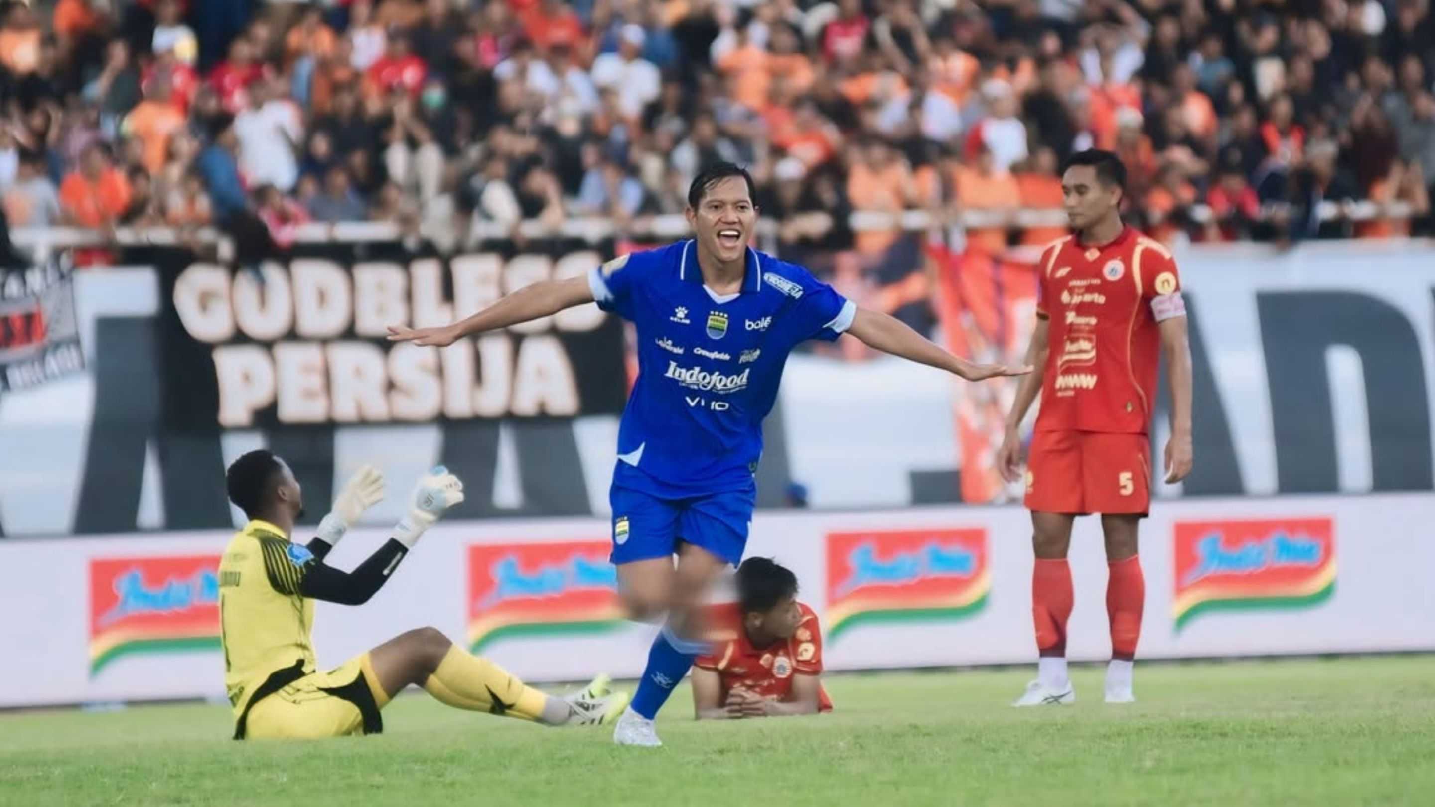 Persija vs Persib: Maung Bandung Berhasil Curi Poin Berkat Brace Adam Alis di Laga El Clasico